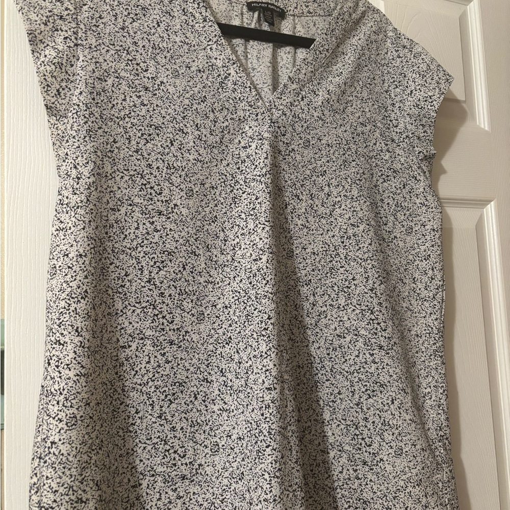 Women's Black and White Patterned Top